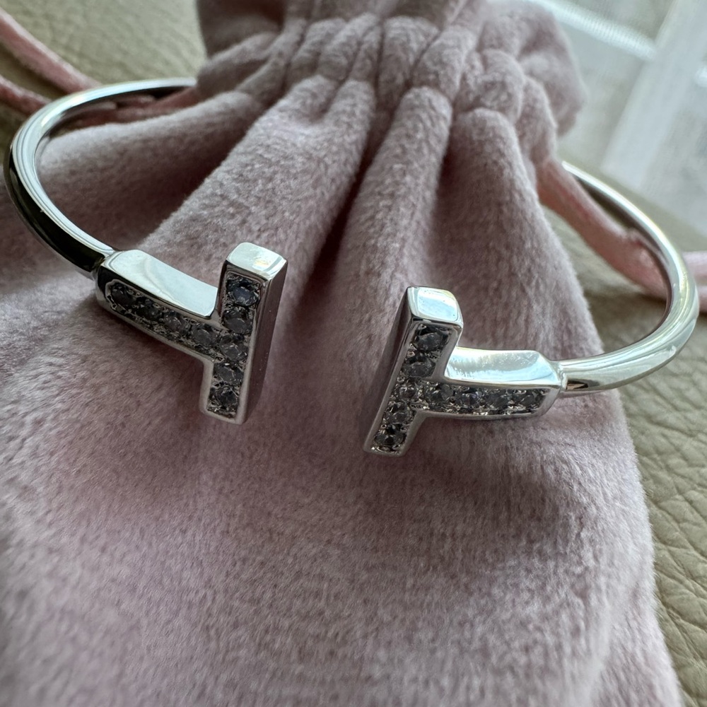 Luxury Stainless steel Crystal T Cuff Bracelet-